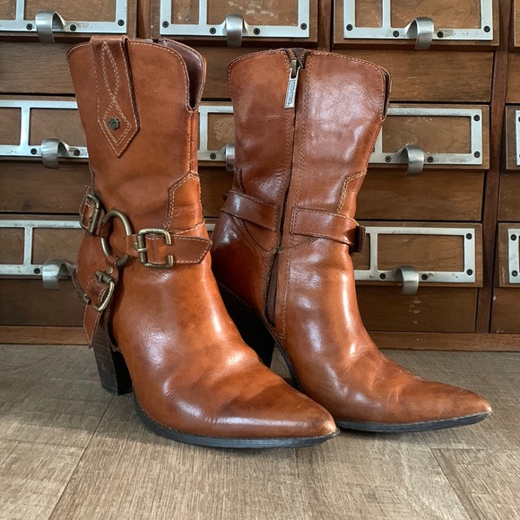 Harley-Davidson Shoes - Harley Davidson Leather Heeled Buckle Boots Size 7